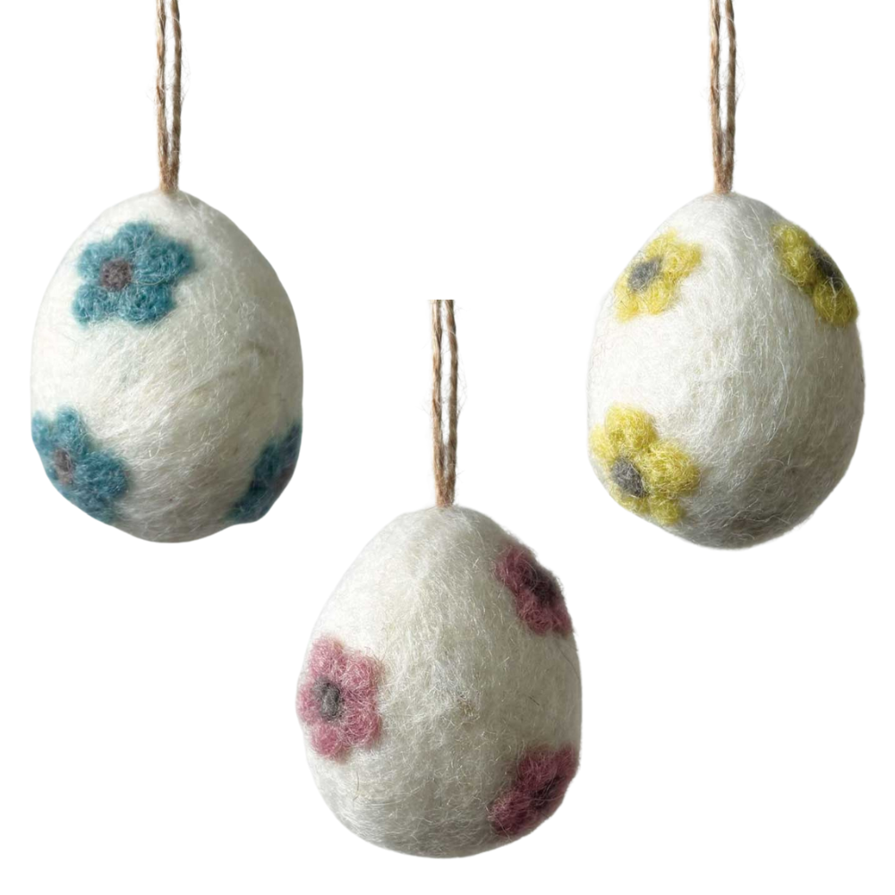 Pretty Daisies | Small Hanging Felt Egg | Easter Decoration | 4cm Tall